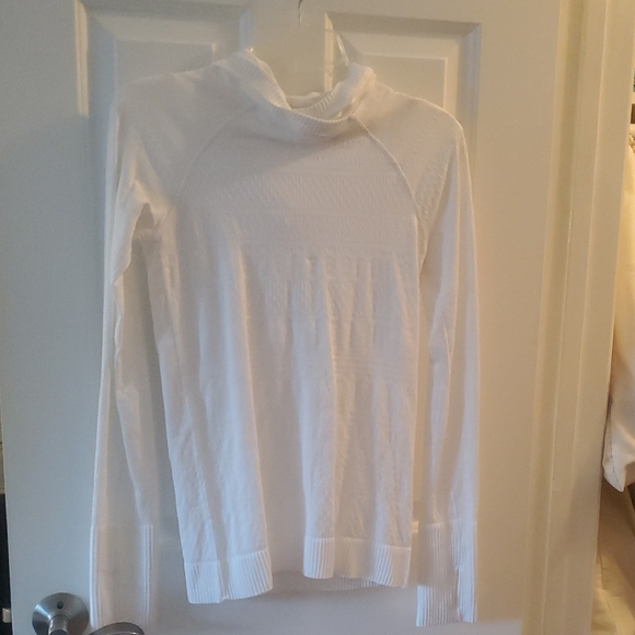 Lululemon Athletica Textured White Top - Picture 1 of 9